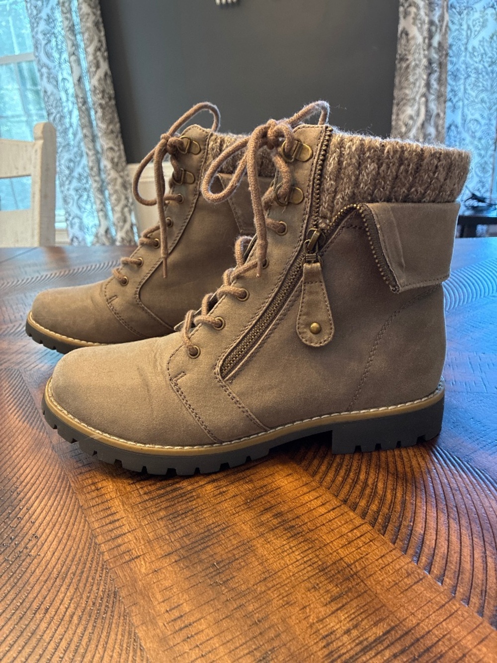 Women’s boots